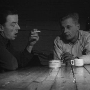 Metsurit polttavat tupakkaa vuonna 1964.