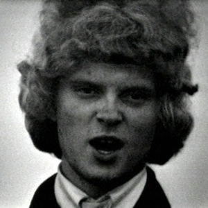 Pepe Willberg laulaa