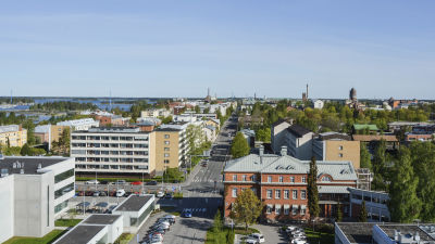 Vasa stad fotat högt uppe under sommartid.