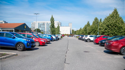 Bild på parkeringsplatsen vid butiken Lidl