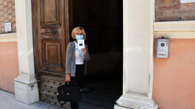 Vittoria Crocetti undervisar i italienska och historia och fick sin första vaccinspruta redan i april tillhörande en av de första yrkesgrupperna i landet som vaccinerades