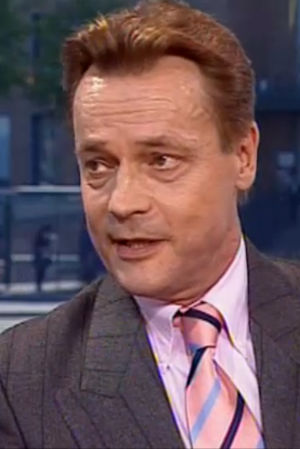 Timo T. A. Mikkonen vuonna 2001 Aamu-tv:n haastattelussa