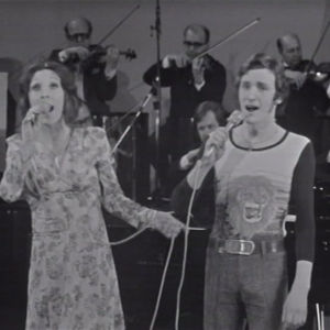 Muska ja Ykä (George) Babitzin esiintyvät Euroviisukarsinnassa 1974
