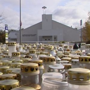 Hav av ljus i Kauhajoki efter skolmassakern.