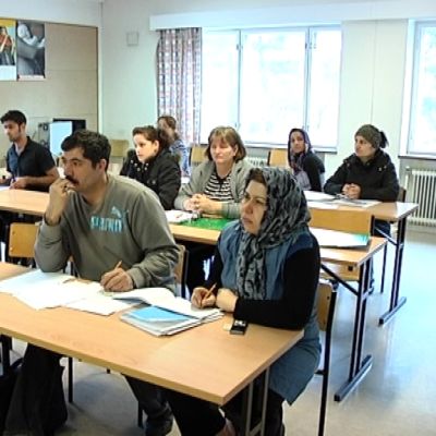 Turun vastaanottokeskuksessa opiskellaan ahkerasti suomen kieltä.