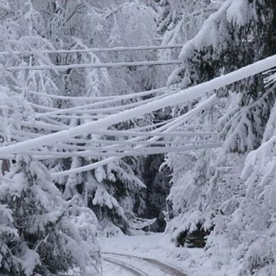 Sähkölinjat alhaalla