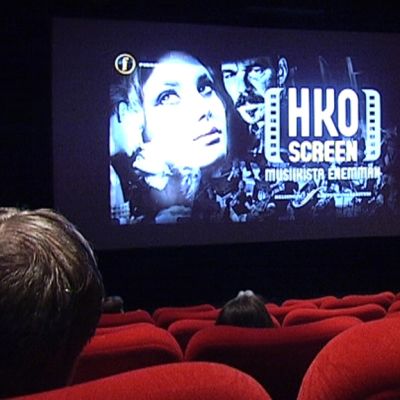 Huhtikuun puolestavälistä alkaen elokuvateattereissa voi katsella HKO:n konsertteja.