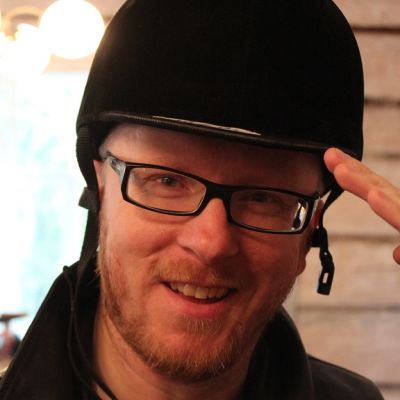 Mikko Maasola tunsi outoa vetovoimaa ratsastuskypärään.