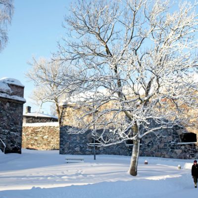 Talvinen Suomenlinna.