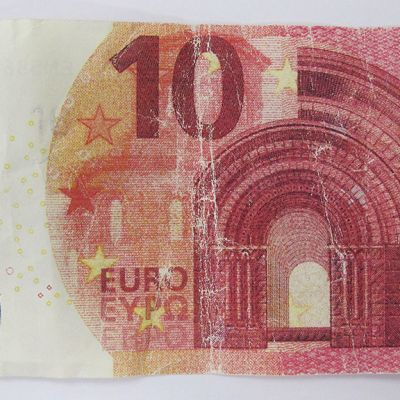 Poliisin kuva väärästä 10 euron setelistä
