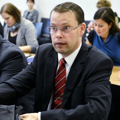 Haaro oikeudessa.