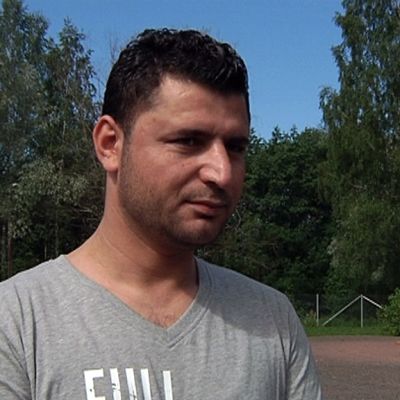 Turvapaikanhakija Azad Khoshnaw haluaisi avata kaupan tai parturin kouvolaan