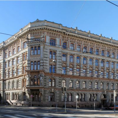 Valtio myy arvokiinteistön osoitteesta Uudenmaankatu 1-5.