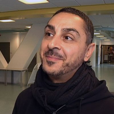 TV-persoona Arman Alizad luennoi perjantaina Kymenlaakson ammattikorkeakoulussa Kotkassa