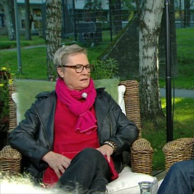 Näyttelijä Tiina Weckström ja ohjaaja Mika Myllyaho Aamu-tv:n vieraina.