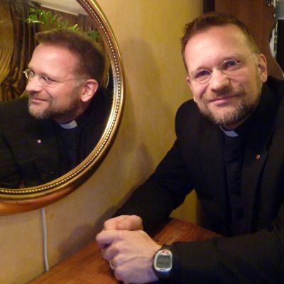 Piispainkokouksen pääsihteeri Jari Jolkkonen.