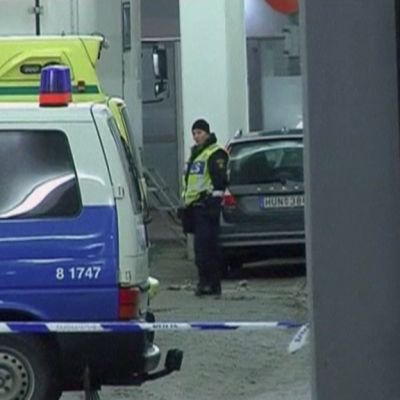 Poliisi Tukholman terrori-iskun jälkitöissä