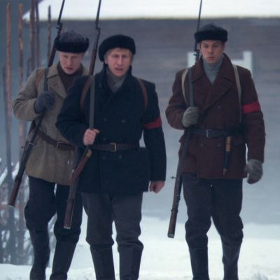 Näyttelijät Tuukka Huttunen, Ilkka Koivula ja Mikko Nousiainen.
