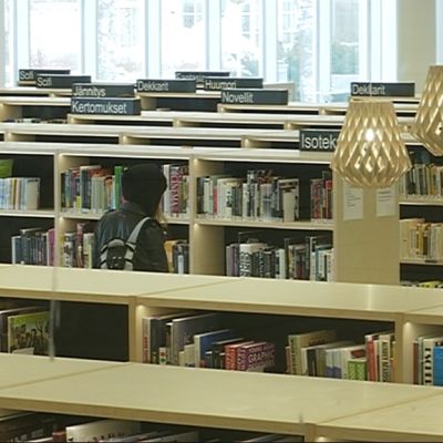 Lahden pääkirjasto uusittu aikuistenosasto