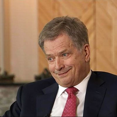 Yle Uutisluokka: Presidentti Niinistö: "Aika iso joukko nuoria on onnellisia – se tekee minunkin päiväni onnelliseksi"