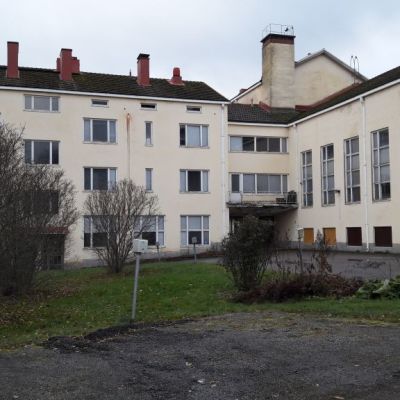 Huittisten Lauttakylän koulurakennus on poissa käytöstä sisäilmaongelmien takia