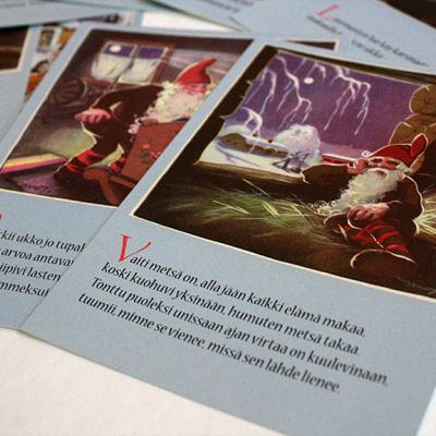 Kuvassa Tonttu-laulun säkeistöjen mukaisesti kirjoitettuja ja kuvitettuja joulukortteja.