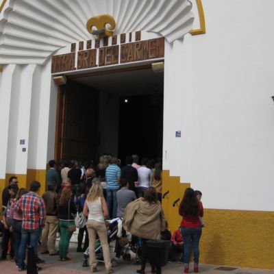 Palmusunnuntain messu keräsi kirkon täyteen Fuengirolassa.
