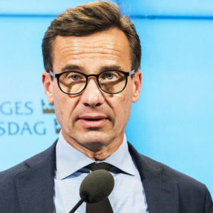 Moderatledaren Ulf Kristersson ska bilda ny regering i Sverige - han har minst fem olika ...