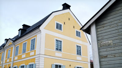Gult hus