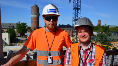Joel Johansson och Martin Nilsström vid Folkhälsans bygge på Rådhusgatan