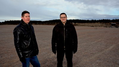 mikael alaviitala och kenth nedergård vid hästsportcentret.