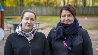 Tiina Oksanen och Merja Hellbom från Mannerheims barnskyddsförbunds lokalförening i Karis.