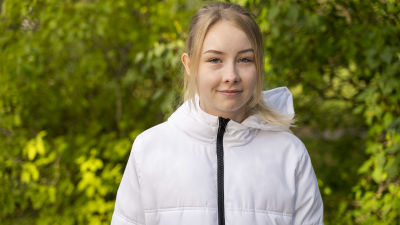 ´Porträttbild på Moa Pöysti.