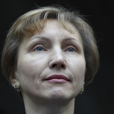 Marina Litvinenko Korkeimman oikeuden edustalla Lontoossa 21. tammikuuta 2016.