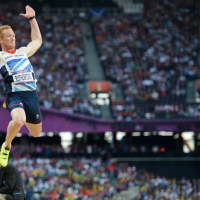 Greg Rutherford voitti olympiakultaa pituushypyssä.