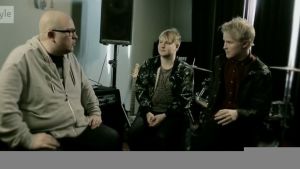 YleX Aamun Matti tapasi Satellite Storiesin kitaristi Markon ja laulaja-kitaristi Esan // Kuva: .YleX