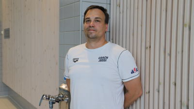 Jussi Kivekkä i Impivaara simhall.