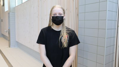 Iiiris Hanski i Impivaara simhall.