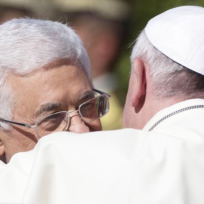 Paavi Franciscus ja palestiinalaishallinnon presidentti Mahmud Abbas tapasivat Betlehemissa 25. toukokuuta.