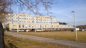 Åbo Yrkeshögskolas förra byggnad på Råggatan blir Sirkkala skolas tillfälliga hemvist. Åbo yrkeshögskola