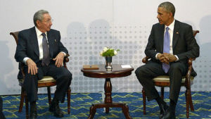 Raúl Castro och Barack Obama formar Kubas framtid Obama och Castro i Panama den 1 april 2015.