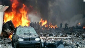 Miljardären och ex-premiärministern Rafik Hariri dödades i en massiv bombattack i centrum av Beirut år 2005. Rafik Hariri mördades i en bombattack i Beirut år 2005