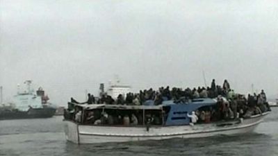 Hundratals flyktingar drunknade utanför Libyens kust
