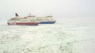 Viking Line och Finnfellow utanför Sveriges kust