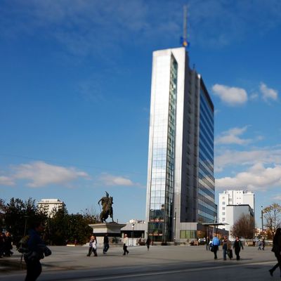 Kosovon hallituksen rakennus Pristinassa.