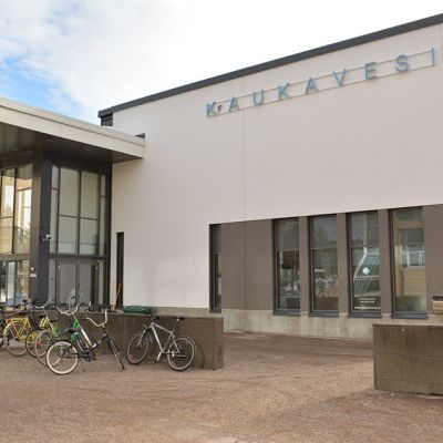 Kajaanin uimahalli ulkoa.