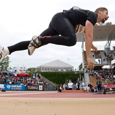 Antti Ruuskanen heitti Turun Paavo Nurmi Gamesissa 2015 neljänneksi.