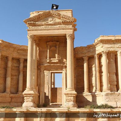 Jihadistien 28. toukokuuta 2015 välittämää kuvaa roomalaisen amfiteatterin edustalta muinaisessa Palmyran kaupungissa.  