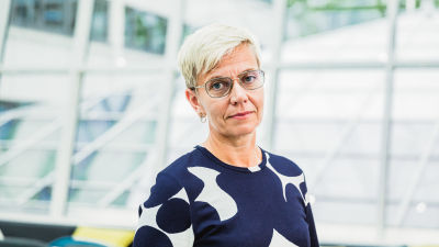 Inger Damlin är ordförande för Finlands svenska lärarförbund. 