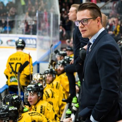 Sami Kapanen kuvassa